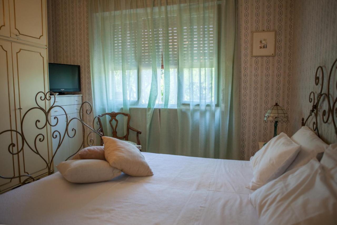 Bed and Breakfast Un Tuffo Nella Baia Di Capomulini Acireale Exterior foto
